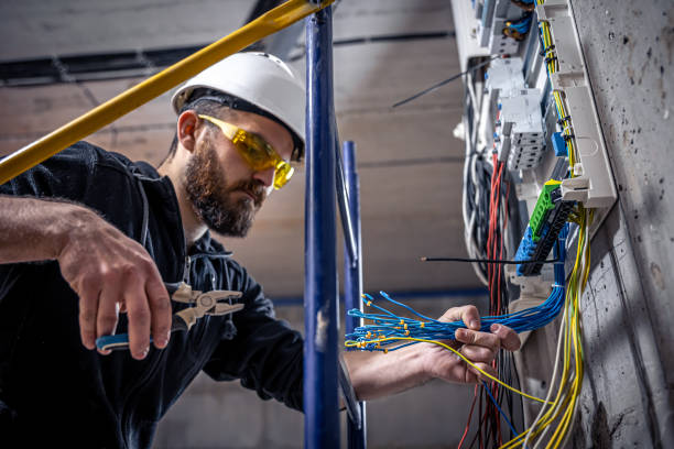 Best Affordable Emergency Electrician  in Bowling Green, OH